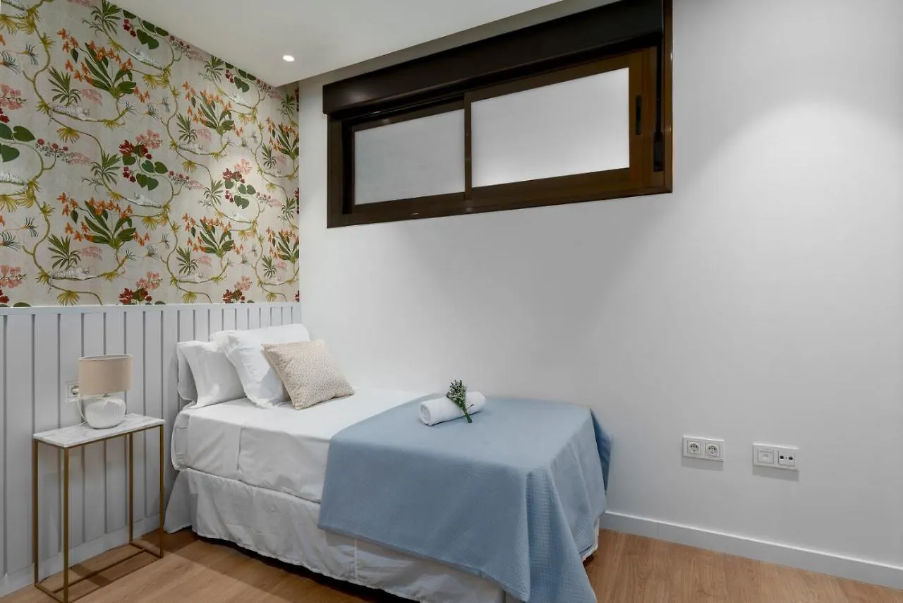 Atico Plaza Del Teatro 3 Habitaciones Malaga Apartment